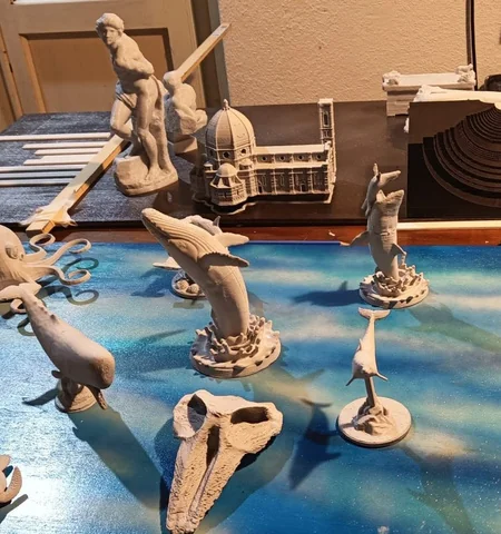 Sculptures and models for tactile exploration